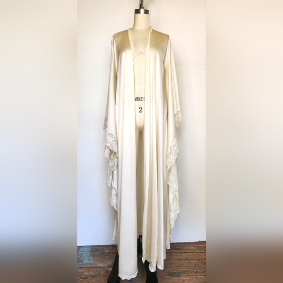 Vintage Very Long Sleeves Robe Bed Jacket Kimono with Lace Trim Duster XS S - Picture 4 of 10